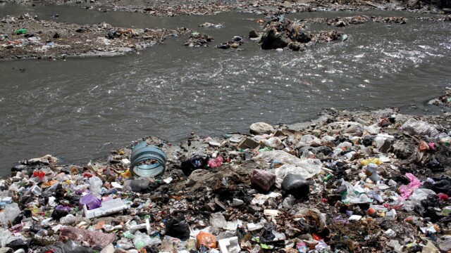 But the residents of Chinautla affirm that although they pollute, they defend themselves by arguing that they are not the only ones, since the greatest amount of contamination comes from the Capital City and other central municipalities such as Mixco. Photo: Carlos Duarte