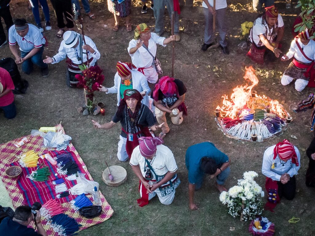 representantes de pueblos indígenas de centroamerica